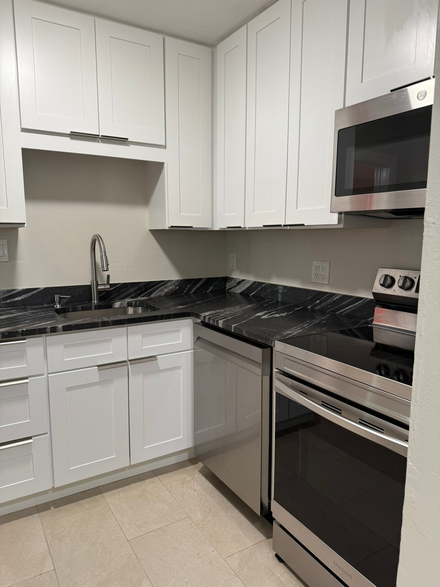 kitchen - 849 58th Avenue Northeast