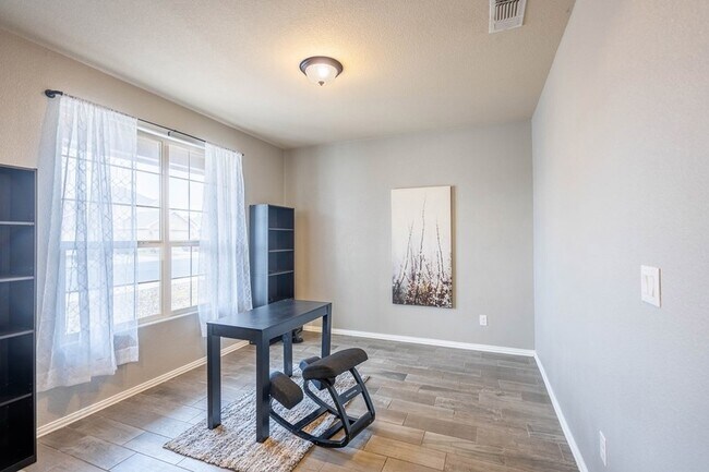 Building Photo - 5608 Magellan St