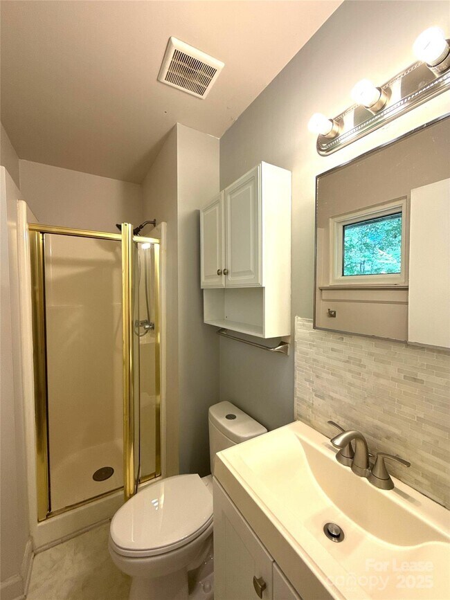 Building Photo - 7045 Ridge Ln Rd