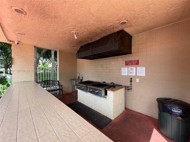 Building Photo - 1953 SW 15th St