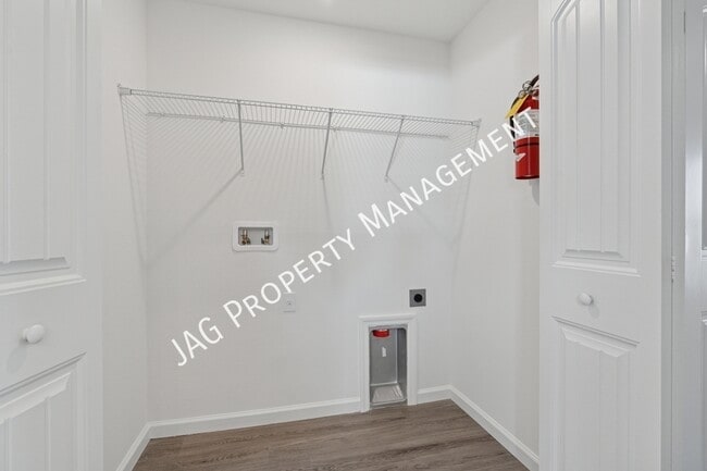 Building Photo - 15 Sea Garden Path