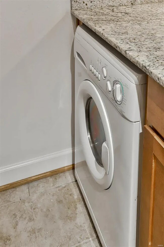 Building Photo - 5630 Pershing Ave