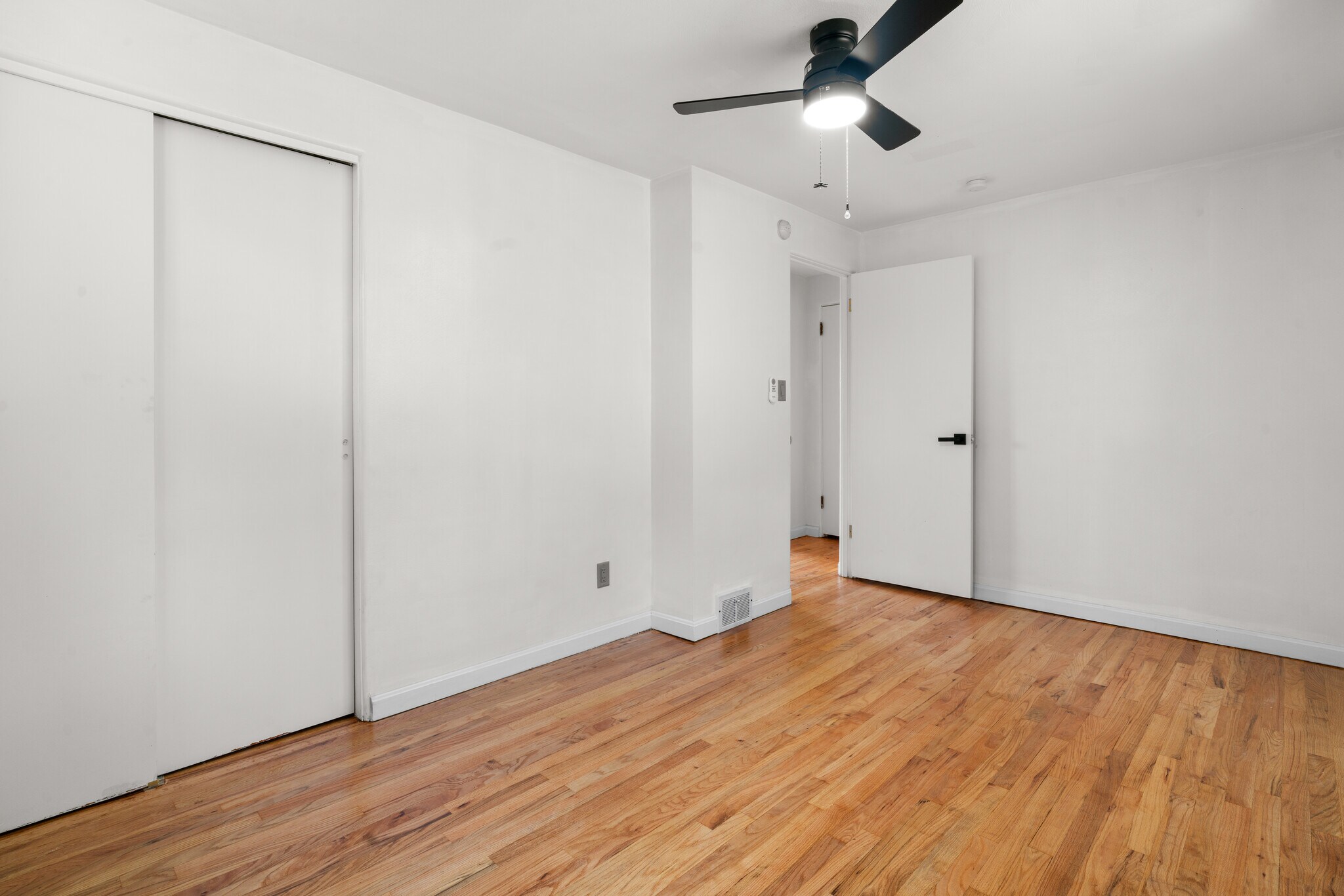 Building Photo - 235 McKinley St