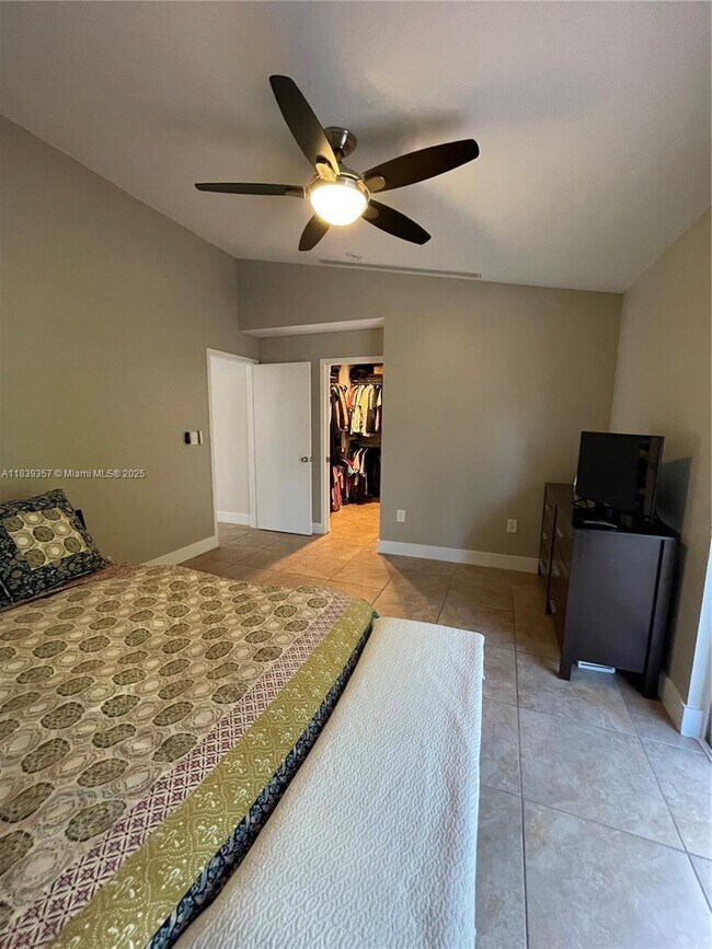 Building Photo - 7483 SW 109th Ave