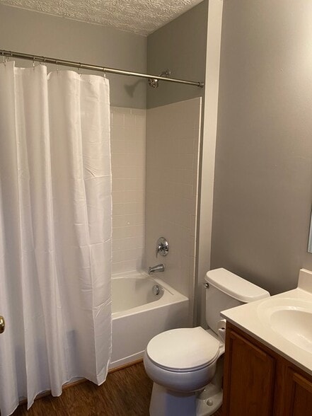 Bathroom 2 - 179 Simon St