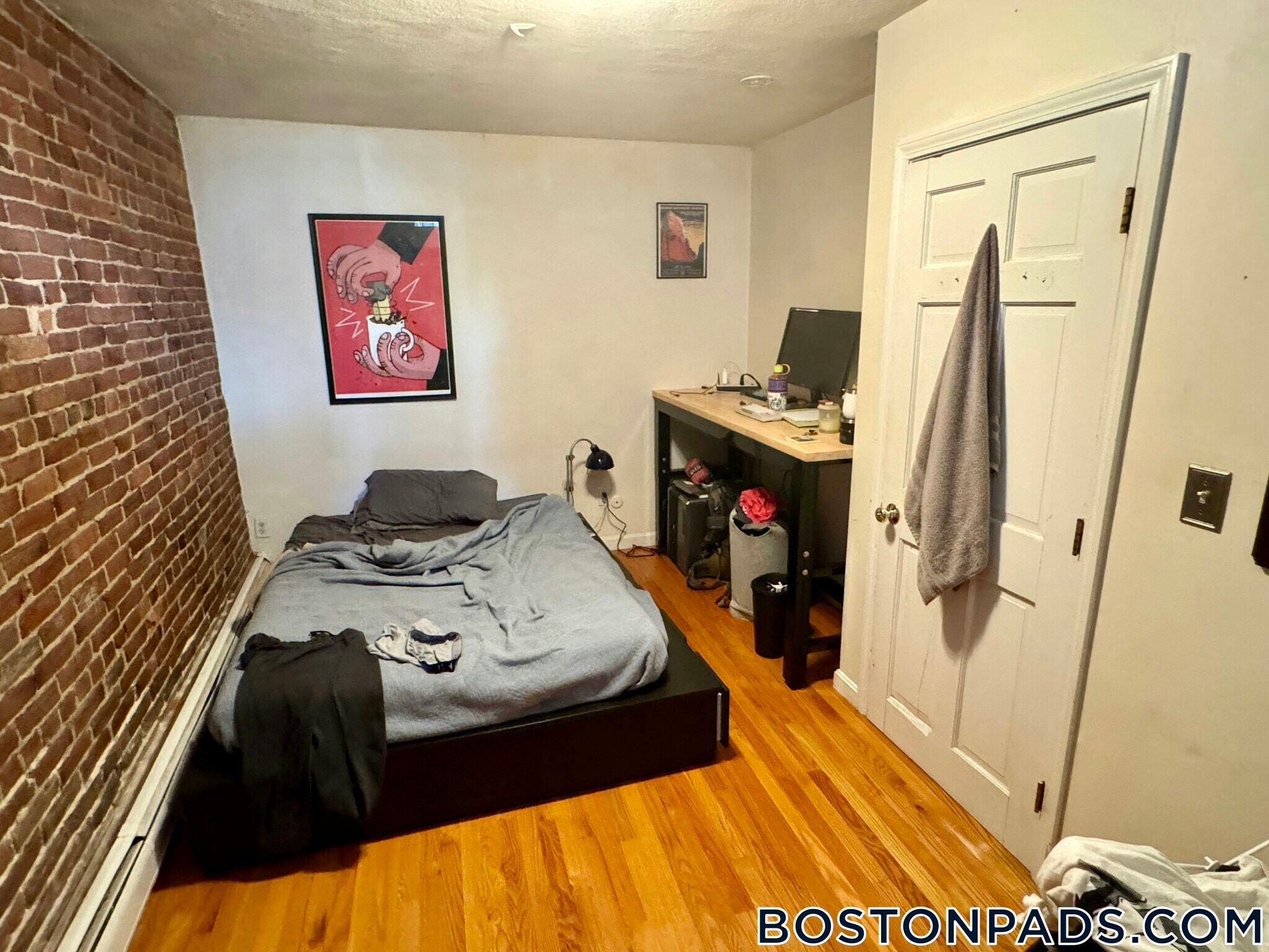 Building Photo - 108 Central St