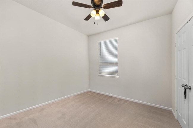 Building Photo - 4727 Prairie Chase Dr