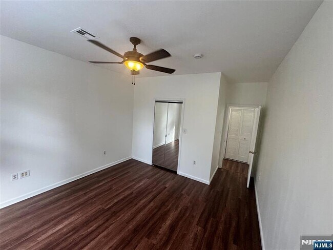 Building Photo - 225 Halladay St