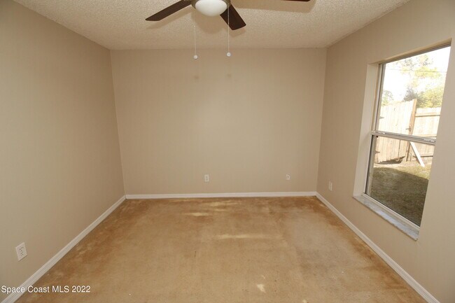 Building Photo - 3291 San Jose Ave SE