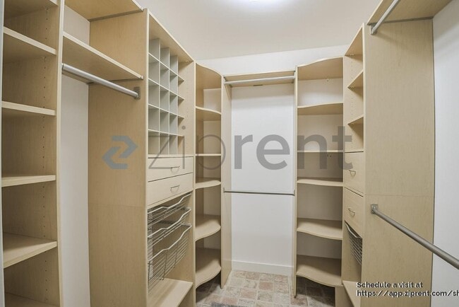 Building Photo - 640 E 3990 S