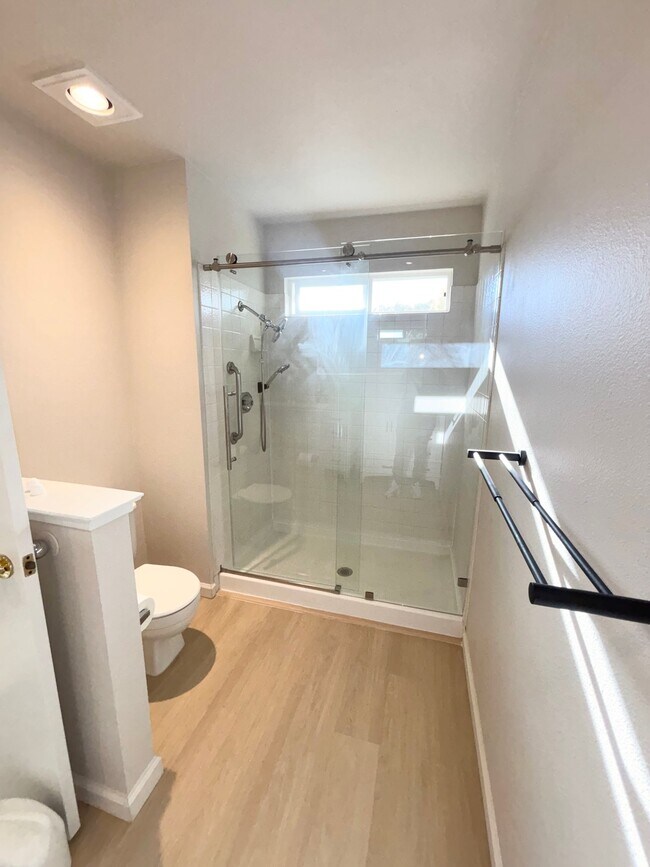 Building Photo - 8079 Darien Cir