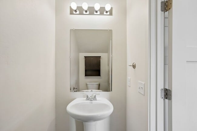 Building Photo - 734 E 500 S