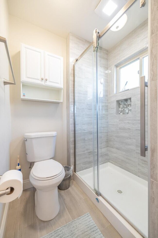 Building Photo - 3276 Andora Dr