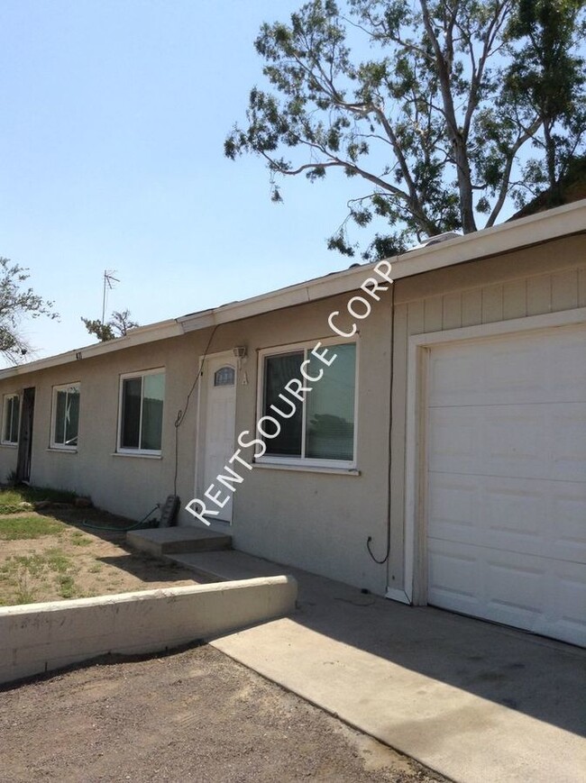 Primary Photo - 2 Bedroom Condo For Rent in Barstow