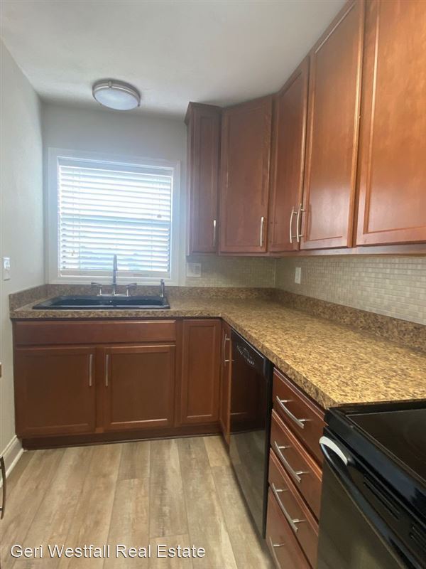 Building Photo - 65 Seton Trail