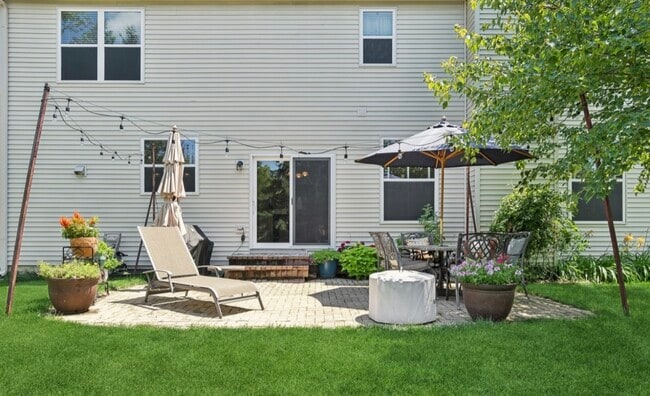 Building Photo - 841 Barclay Dr
