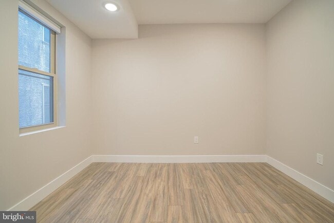 Building Photo - 2222 Frankford Ave
