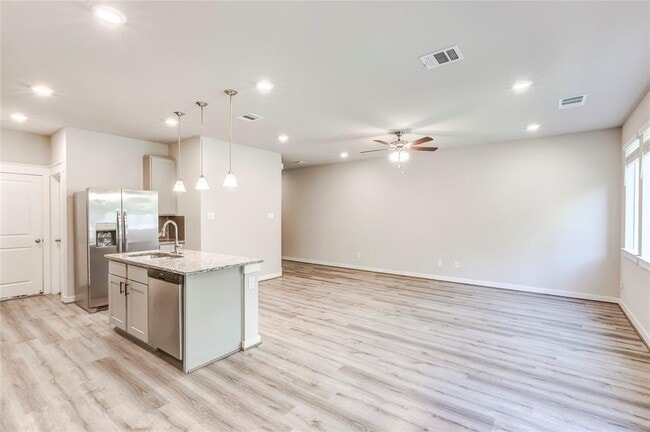 Building Photo - 17200 Crane Fly Dr