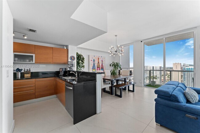 Building Photo - 253 NE 2nd St