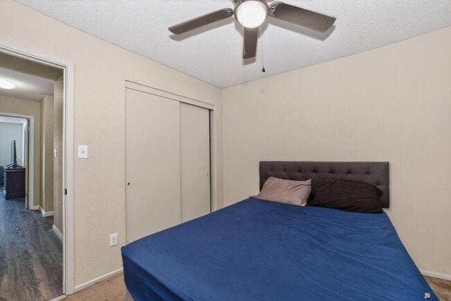 Building Photo - 4330 S Desert Willow Wy