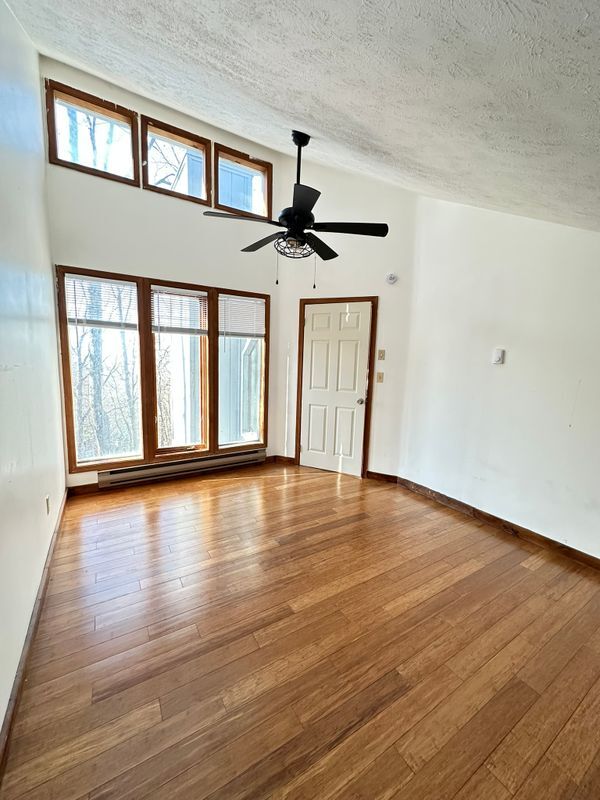 Building Photo - 123 Banbury Dr