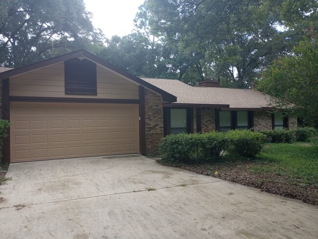 Primary Photo - 2063 Penncrest Ct