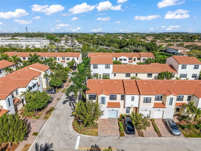 Building Photo - 20927 NW 1st Ct