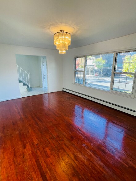 Building Photo - 50 Monsey Pl