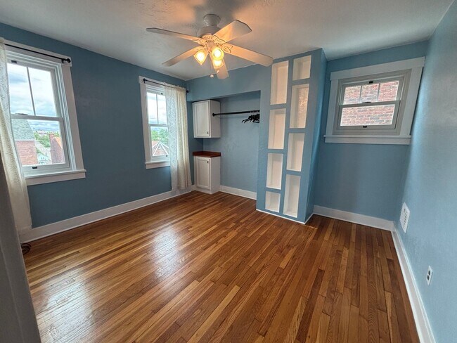 Building Photo - 3 Bedroom Home - Pittsburgh!