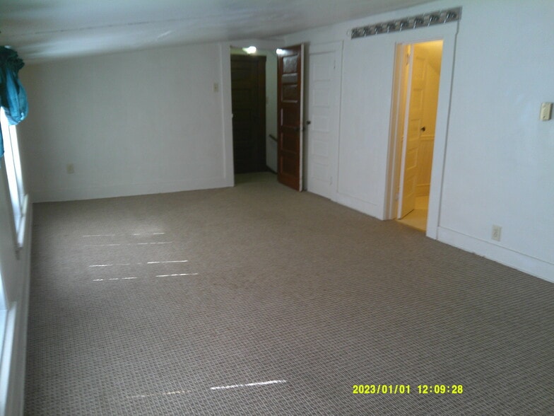 Upstairs bedroom - 124 N F St