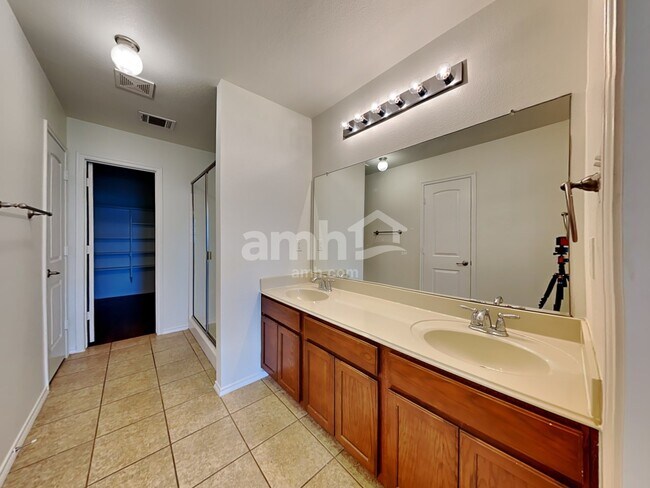 Building Photo - 2002 Wagon Trail