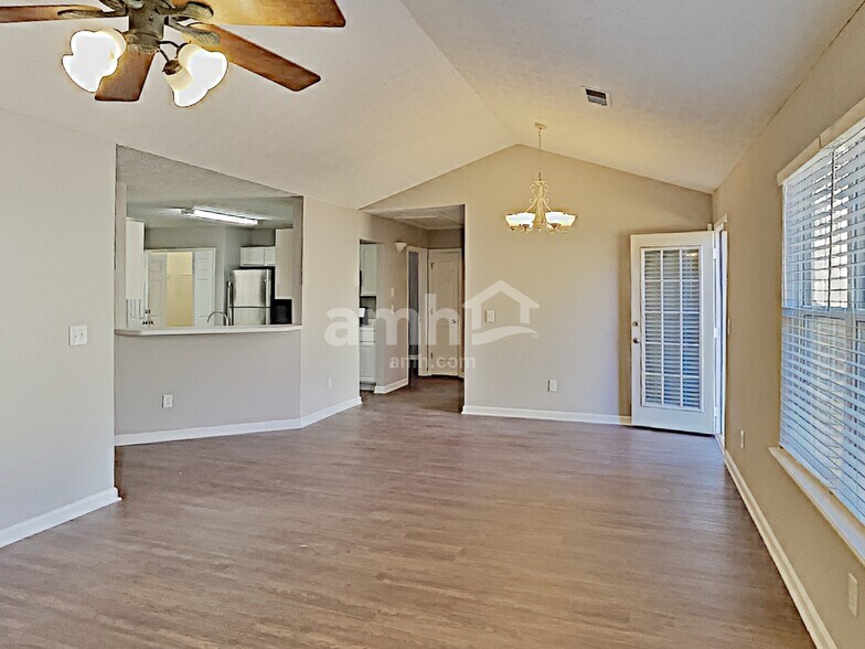 Building Photo - 4607 Noah Overlook E