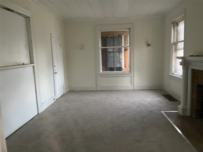 Building Photo - 7 Crandall St