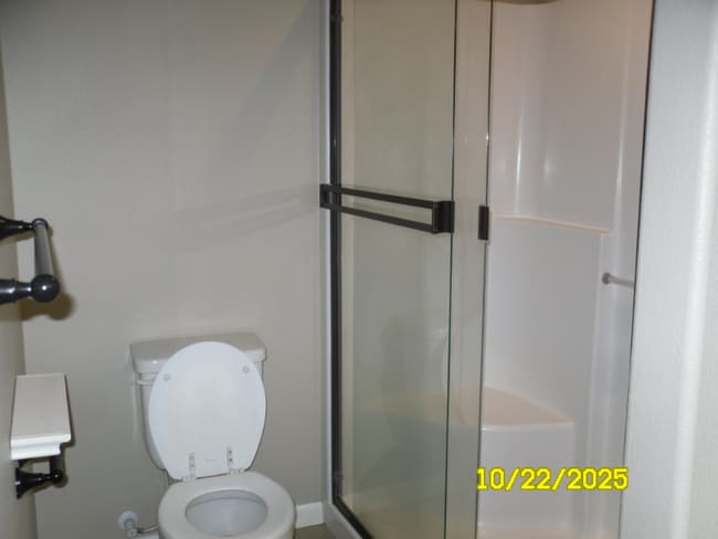 Building Photo - 4300 NE 34th Cir