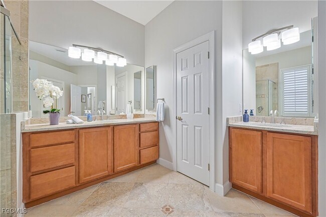 Building Photo - 8968 Crown Bridge Way