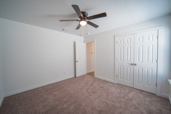 Building Photo - 1414 Sideoats Ln