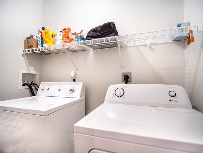 Building Photo - "Spacious 3-Bedroom Haven with 3 Full Baths in Charming Hinesburg!"