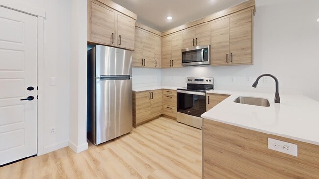 Building Photo - 1107 W State St