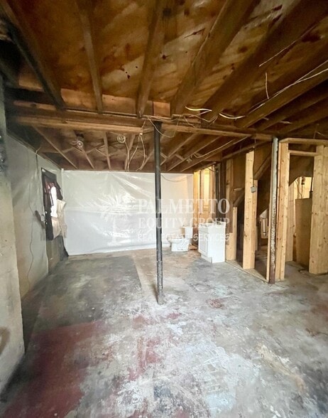 Building Photo - 2219 E Gate City Blvd