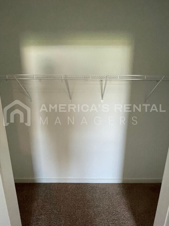 Building Photo - Home for Rent in Meridianville, AL!!! Avai...