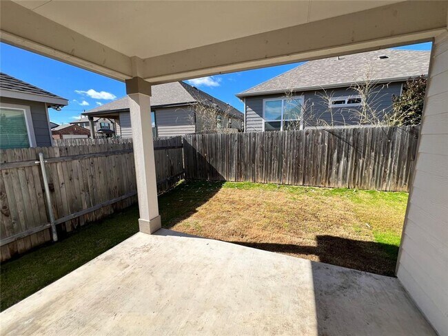 Building Photo - Del Valle Sundance Crossing / 4 bedrooms, ...