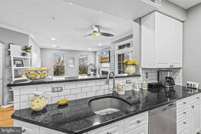 Building Photo - 5108 Donovan Dr