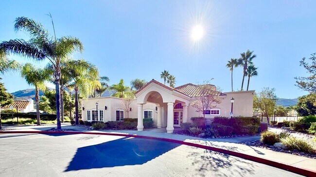 Building Photo - Lovely Single-Story Home in the Friendly and Desirable Lake Rancho Viejo Community of Fallbrook!