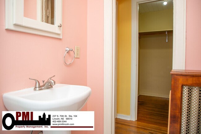 Building Photo - 1630 H St