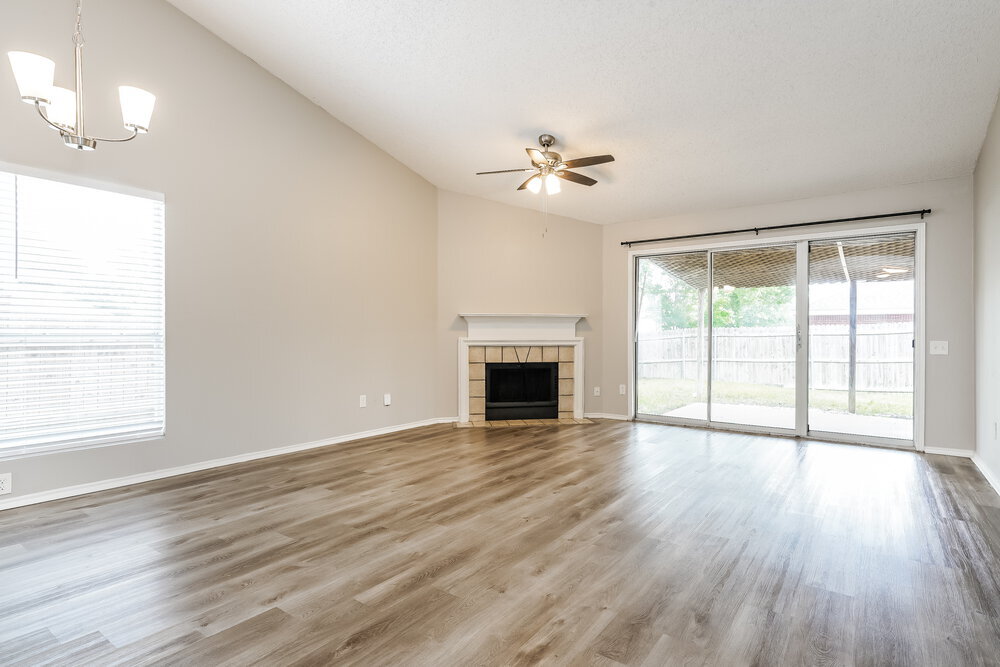Building Photo - 4653 Feathercrest Dr