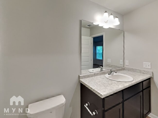 Building Photo - 32 Brown Thrasher Ct