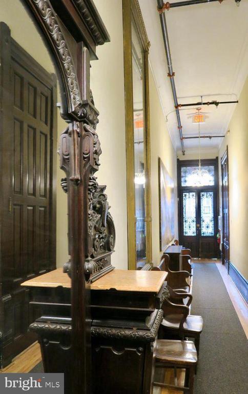 Building Photo - 2029 Walnut St