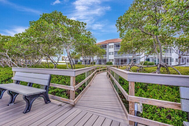 Building Photo - 200 Waterway Rd