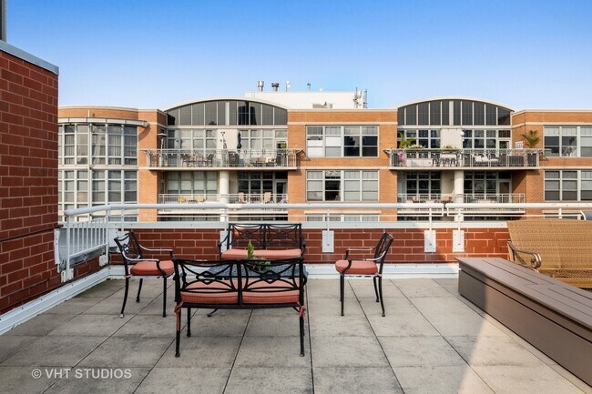 Roof deck space - 35 S Racine Ave