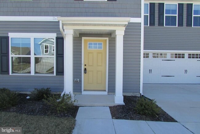 Building Photo - 30155 Creekview Cir